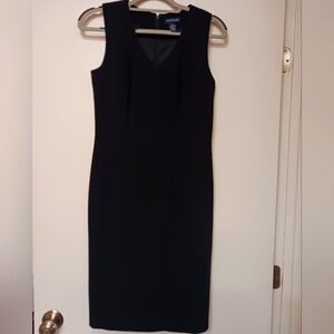 Like new! Ann Taylor classic sheath dress